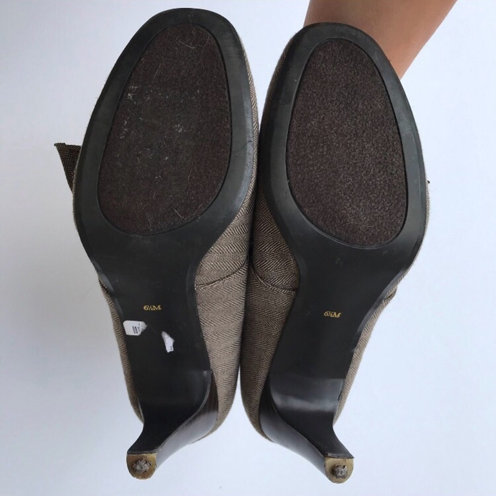 Gorgeous Ann Marino Bow Top Heels - Picture 3 of 9